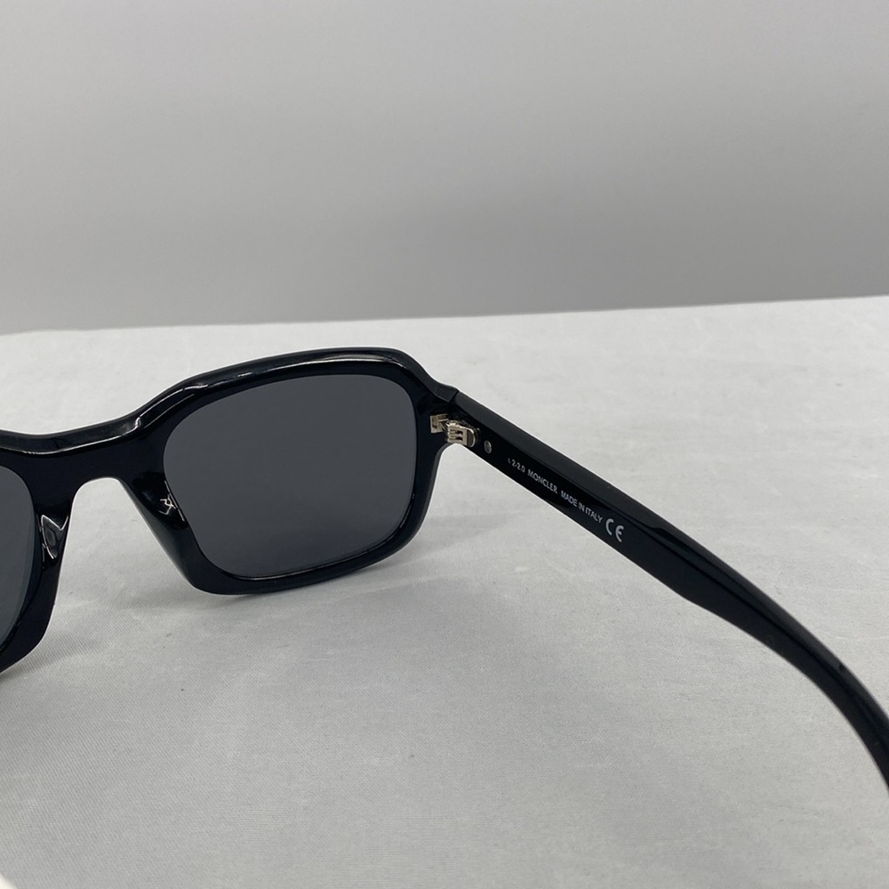 Moncler Black Sunglasses Rectangular Shape Uv Pro… - image 4